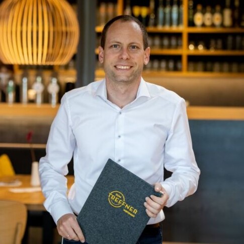 Andreas Buchacher, your host