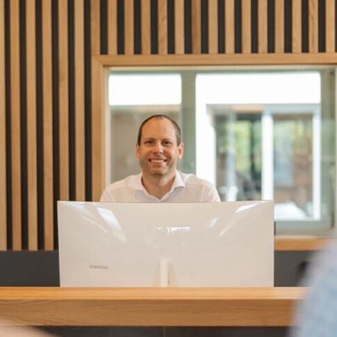 Andreas Buchacher, Gastgeber