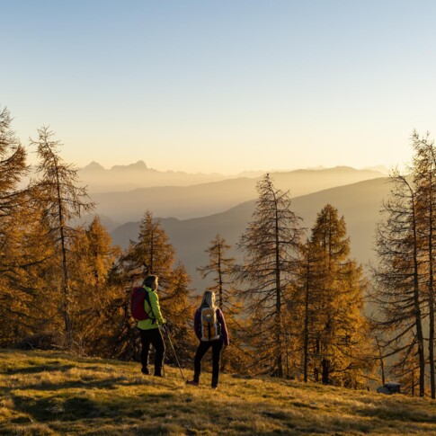 "Die Herbstferien sind die beste Zeit für gemeinsame Familienmomente: Kärntens goldene Herbsttage laden zum Entdecken, Durchatmen und Zusammensein ein. Gönnen Sie sich eine kleine Auszeit, die allen guttut.“