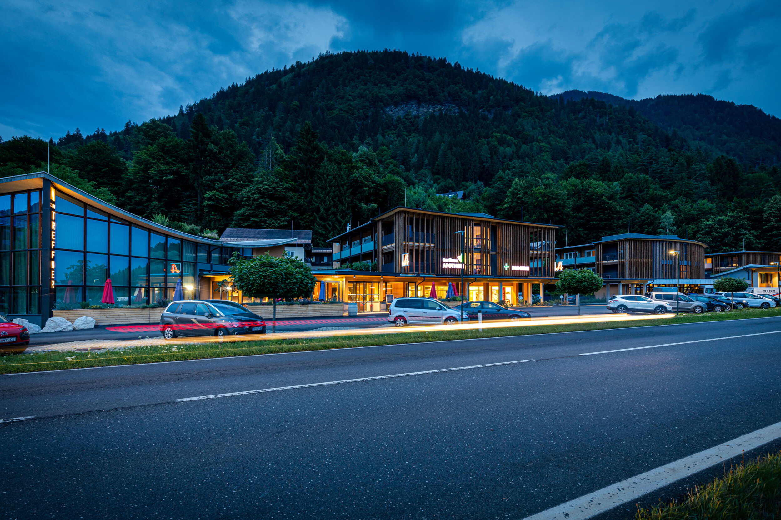 Außenansicht vom Hotel eduCARE, dem Hotel für eine Zwischenübernachtung an der A10 bei Villach
